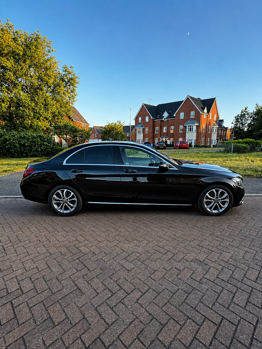 Mercedes - Image 2