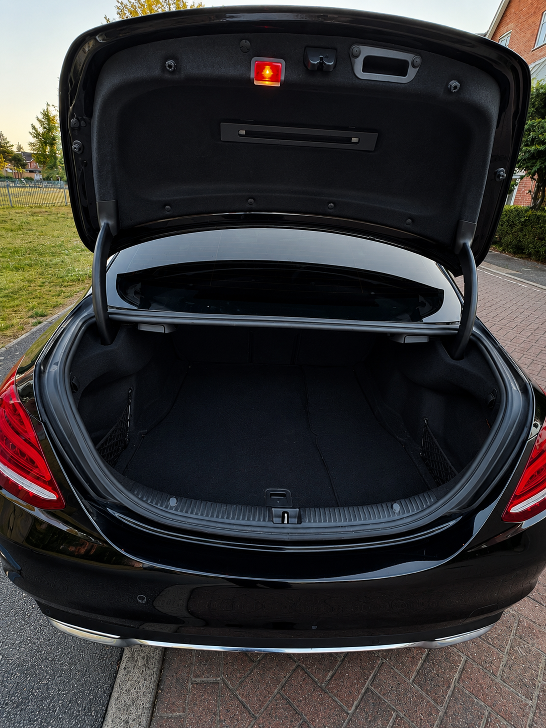 Mercedes - Image 10