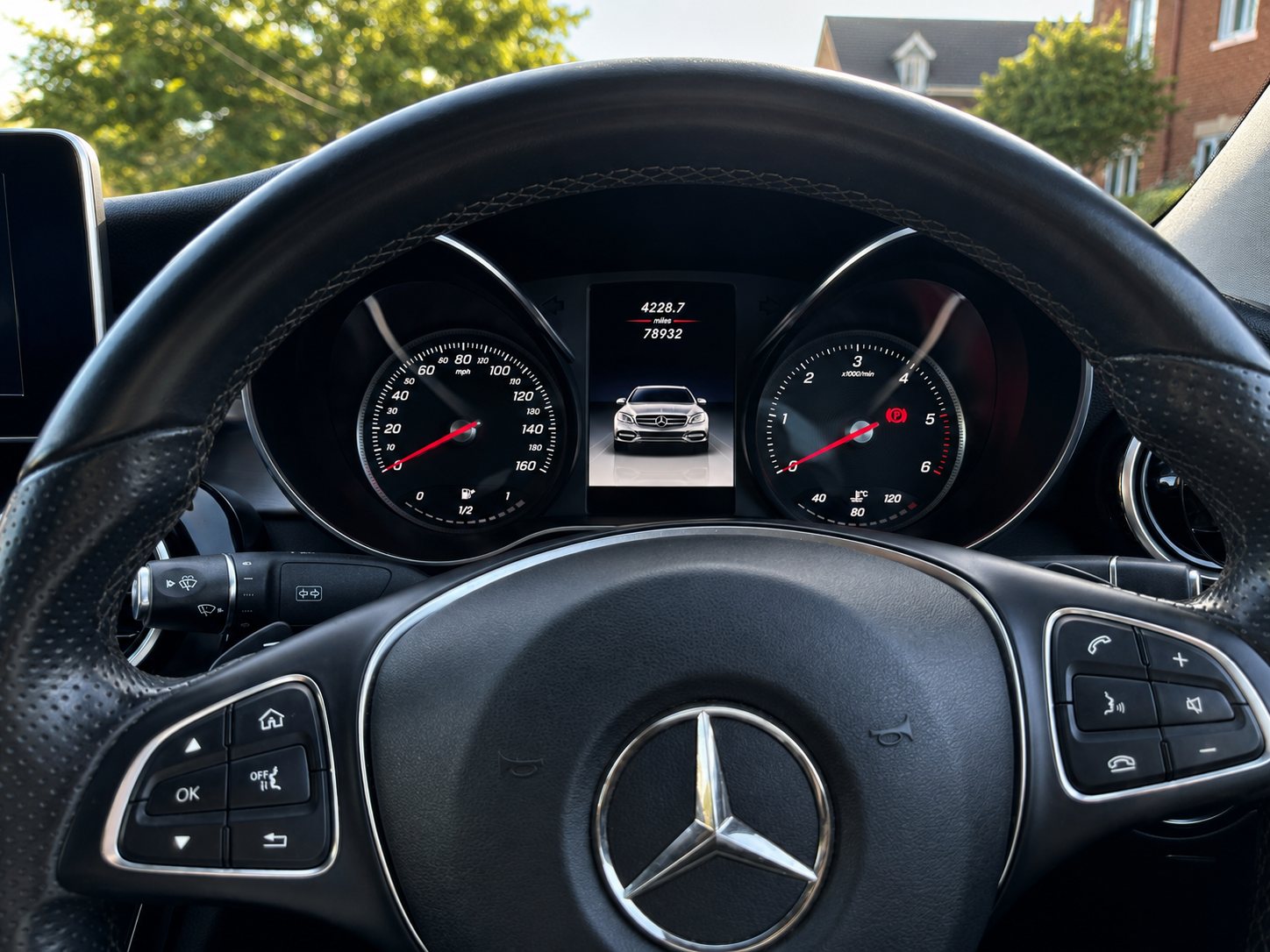 Mercedes - Image 7